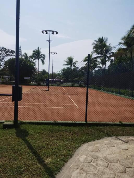 Condominio Wembley Tenis, Praia Das Toninhas, Ubatuba-Sp Exterior photo
